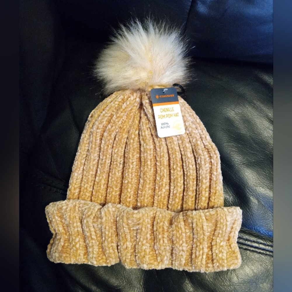 COMPASS - Beige Tan Soft Chenille Pom Pom Ski Hat Beanie w/ Faux Fur Pom Pom NWT